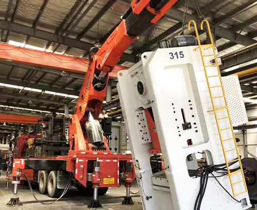 柘荣县附近随车吊出租，轻松解决运输难题